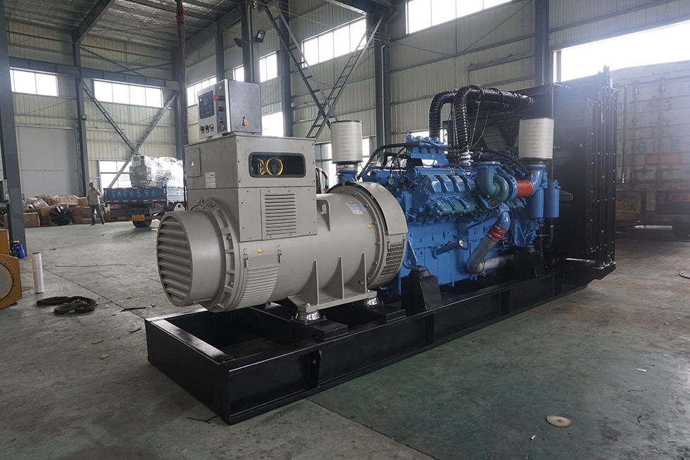 12V1600G20F進(jìn)口奔馳500KW柴油發(fā)電機(jī)組報(bào)價(jià)